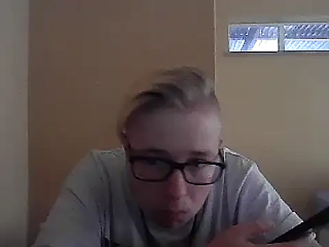 Snapshot of bisexualboy05 chatting on 01.14.25 bisexualboy05 online show from 01.14.25