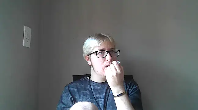 Snapshot of bisexualboy05 chatting on 03.05.25 bisexualboy05 online show from 03.05.25