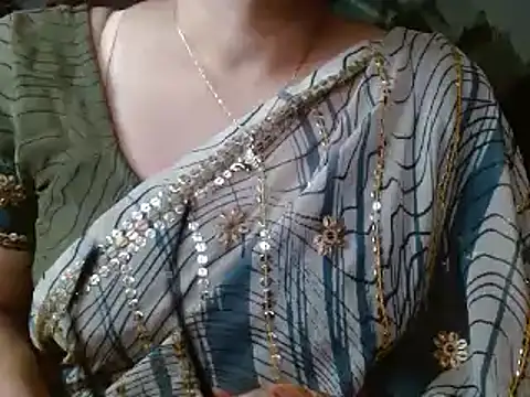 Snapshot of LOVERIAKOL chatting on 12.15.24 LOVERIAKOL online show from 12.15.24