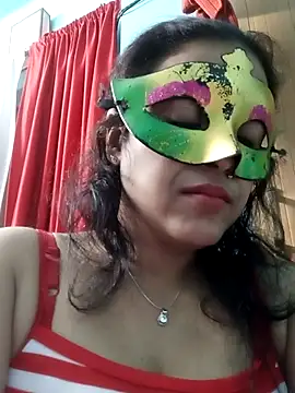 Snapshot of LOVERIAKOL chatting on 01.01.25 LOVERIAKOL online show from 01.01.25