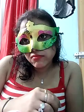 Snapshot of LOVERIAKOL chatting on 01.04.25 LOVERIAKOL online show from 01.04.25