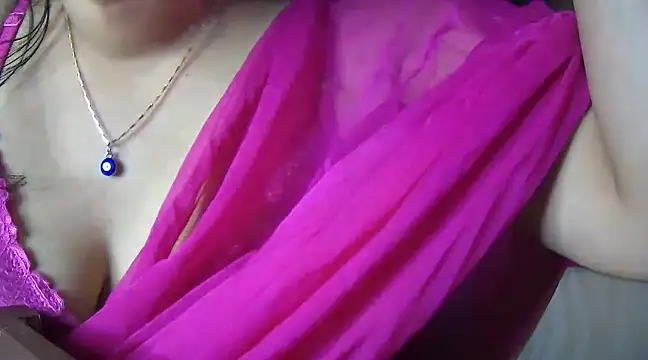 Snapshot of LOVERIAKOL chatting on 01.22.25 LOVERIAKOL online show from 01.22.25