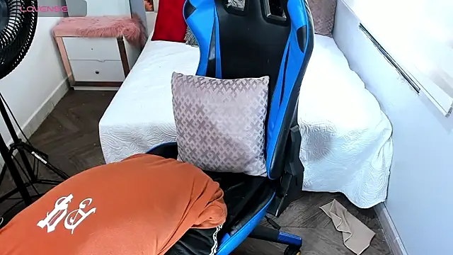 Backsex boy online show from 09.08.25