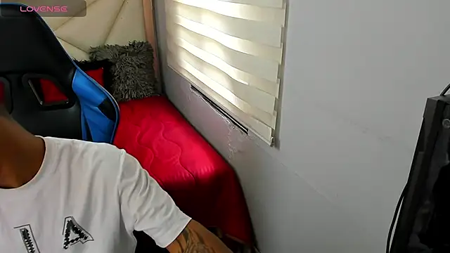 Backsex boy online show from 10.31.25