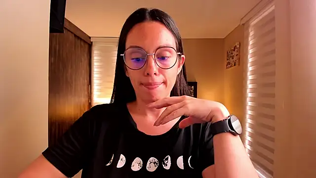 Snapshot of anabel_025 chatting on 02.18.25 anabel 025 online show from 02.18.25