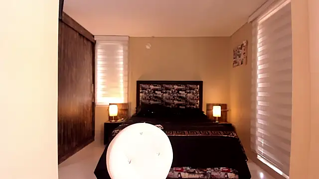 Snapshot of anabel_025 chatting on 02.25.25 anabel 025 online show from 02.25.25