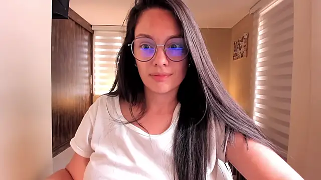 Snapshot of anabel_025 chatting on 03.14.25 anabel 025 online show from 03.14.25