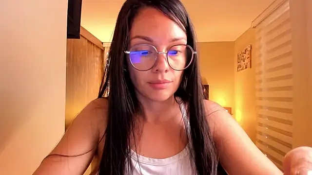 Snapshot of anabel_025 chatting on 03.15.25 anabel 025 online show from 03.15.25