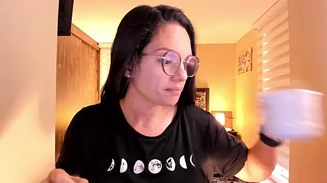 Snapshot of anabel_025 chatting on 03.17.25 anabel 025 online show from 03.17.25