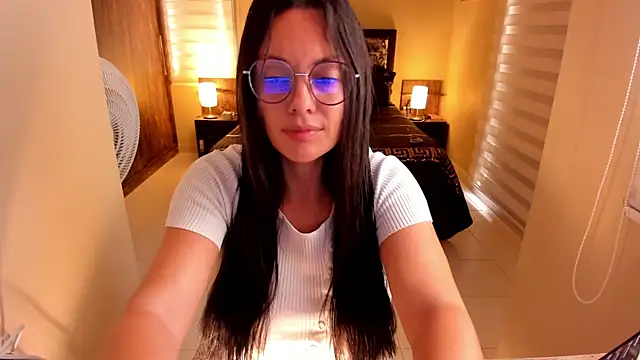 Snapshot of anabel_025 chatting on 10.27.25 anabel 025 online show from 10.27.25