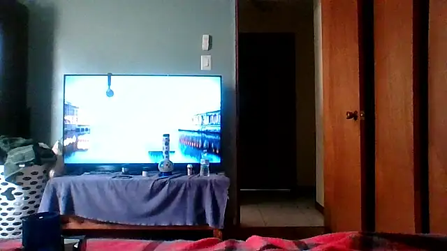 Snapshot of mexxy_l chatting on 10.27.25 mexxy l online show from 10.27.25