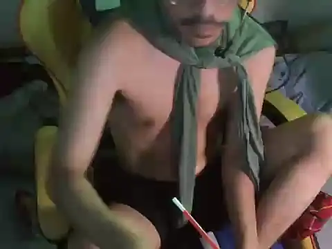 Snapshot of cloudyth1994 chatting on 12.23.24 cloudyth1994 online show from 12.23.24