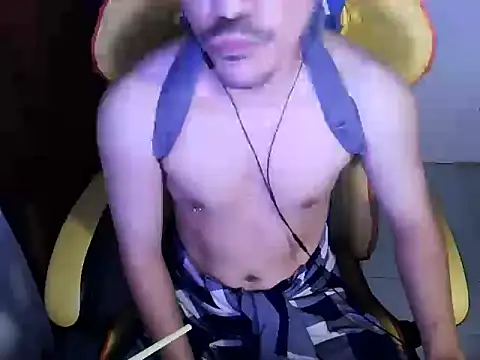 Snapshot of cloudyth1994 chatting on 02.25.25 cloudyth1994 online show from 02.25.25