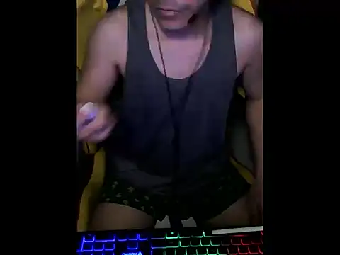 Snapshot of cloudyth1994 chatting on 03.04.25 cloudyth1994 online show from 03.04.25