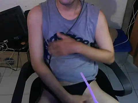 Snapshot of cloudyth1994 chatting on 10.07.25 cloudyth1994 online show from 10.07.25