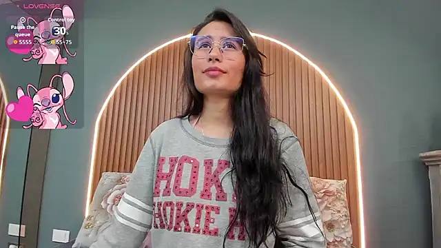 NayeCloud online show from 09.09.25