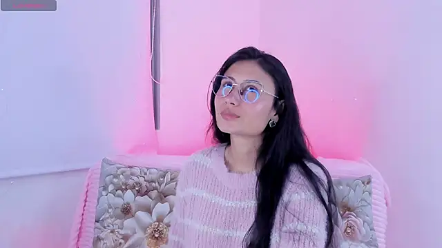 NayeCloud online show from 03.03.26