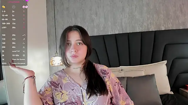 Sabrina Lennox online show from 02.08.25