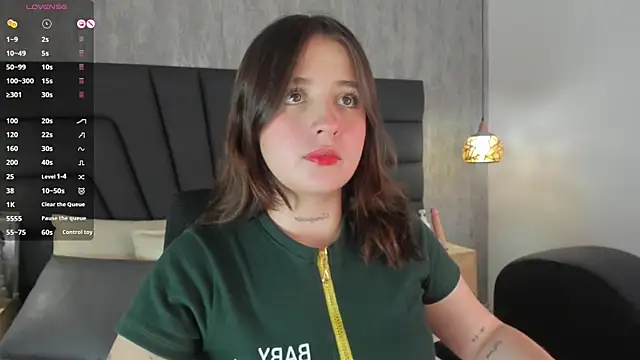 Sabrina Lennox online show from 03.10.25