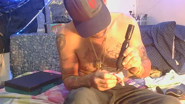 TheOneYouLove69 online show from 11.17.25