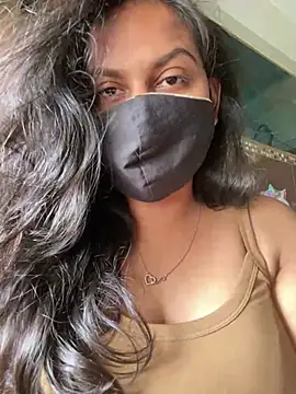 Snapshot of HaaniKaur chatting on 06.24.26 HaaniKaur online show from 06.24.26
