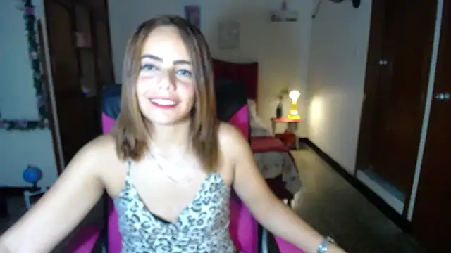 Snapshot of danielle_rose_1 chatting on 01.10.25 danielle rose 1 online show from 01.10.25