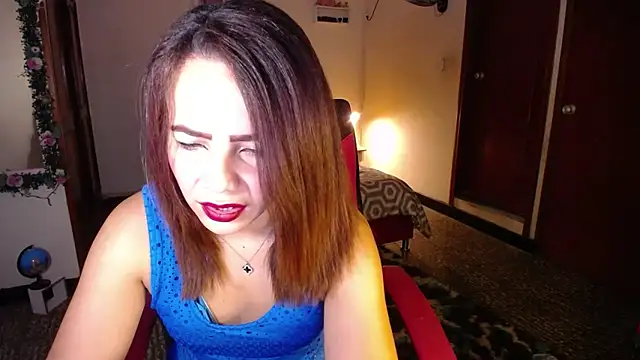 Snapshot of danielle_rose_1 chatting on 10.06.25 danielle rose 1 online show from 10.06.25