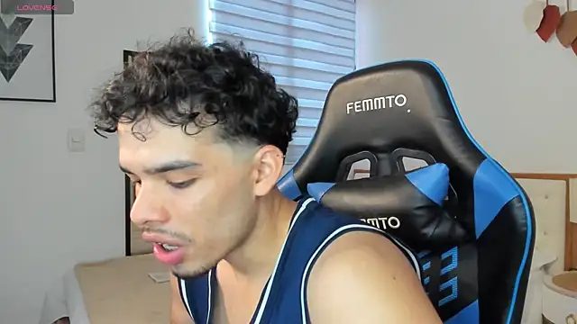 mateoleonee online show from 02.20.25