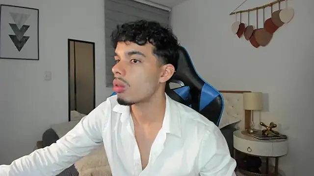 mateoleonee online show from 03.06.25