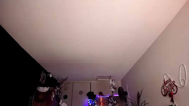 Snapshot of leatherz69 chatting on 12.30.24 leatherz69 online show from 12.30.24