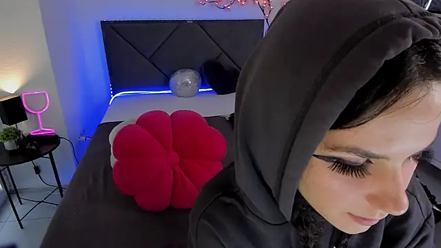 CassieEvans online show from 10.18.25