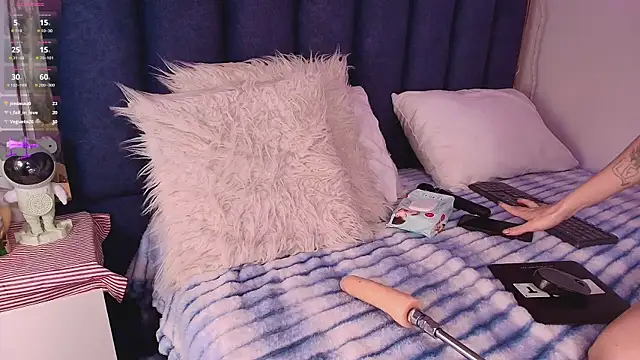 AmberMoss  online show from 01.29.25