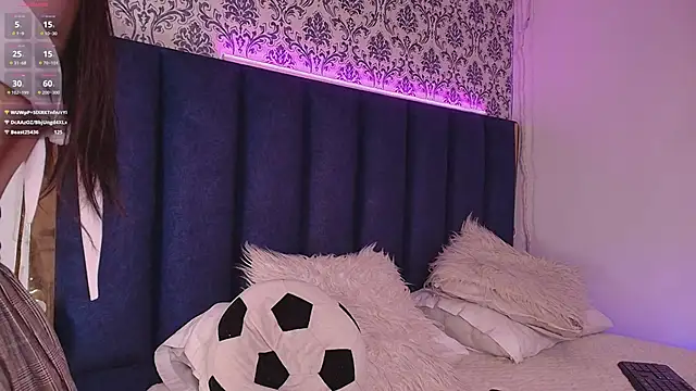 AmberMoss  online show from 02.13.25