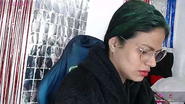 Snapshot of SweetAlmaa chatting on 11.02.25 SweetAlmaa online show from 11.02.25