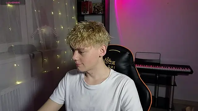 Keytaro online show from 03.08.25