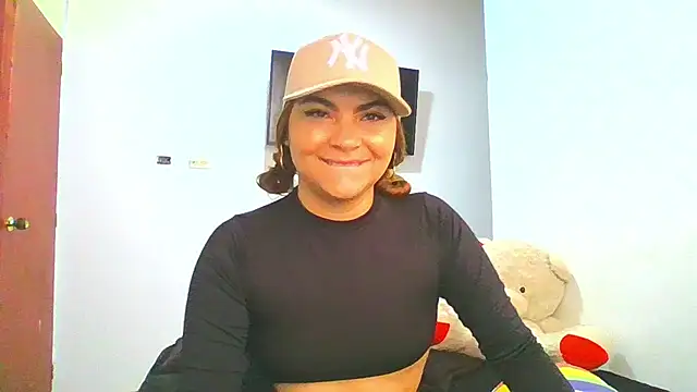 Snapshot of Antonella__william69 chatting on 03.21.25 Antonella  william69 online show from 03.21.25
