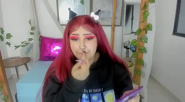 Snapshot of lussyevans24 chatting on 02.26.25 lussyevans24 online show from 02.26.25