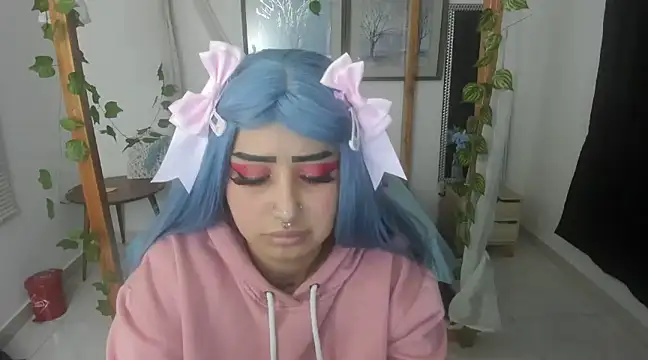 Snapshot of lussyevans24 chatting on 03.04.25 lussyevans24 online show from 03.04.25