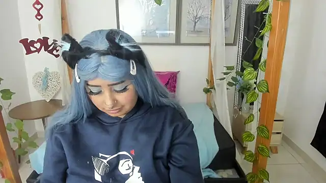 Snapshot of lussyevans24 chatting on 03.13.25 lussyevans24 online show from 03.13.25