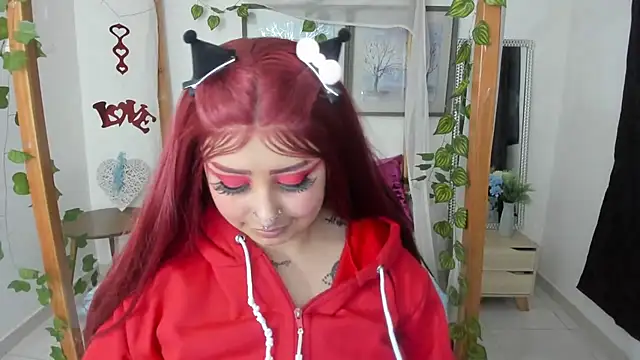 Snapshot of lussyevans24 chatting on 03.14.25 lussyevans24 online show from 03.14.25