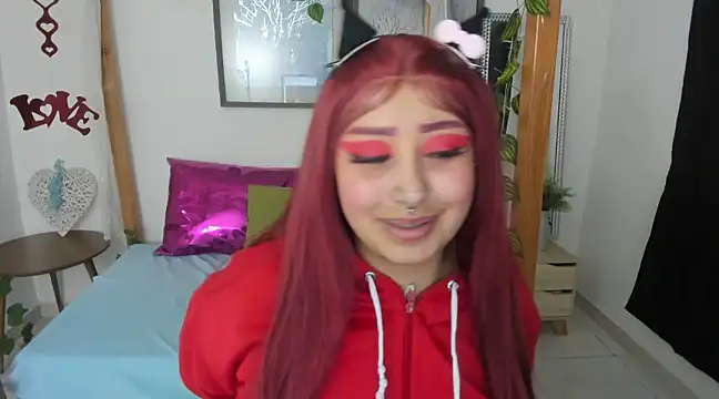 Snapshot of lussyevans24 chatting on 03.14.25 lussyevans24 online show from 03.14.25