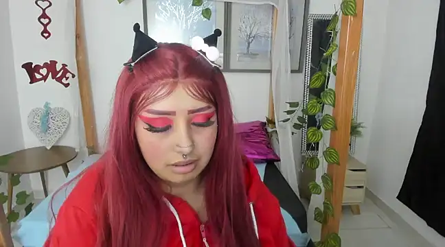 Snapshot of lussyevans24 chatting on 03.14.25 lussyevans24 online show from 03.14.25