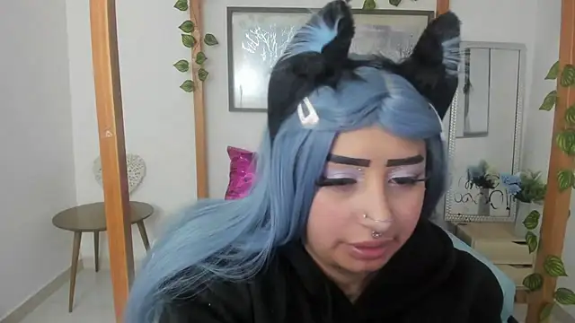 Snapshot of lussyevans24 chatting on 03.18.25 lussyevans24 online show from 03.18.25