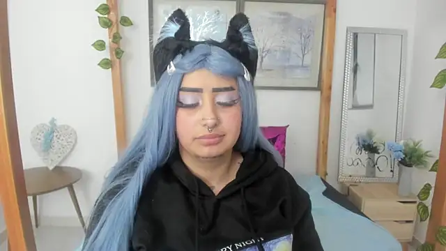 Snapshot of lussyevans24 chatting on 03.18.25 lussyevans24 online show from 03.18.25