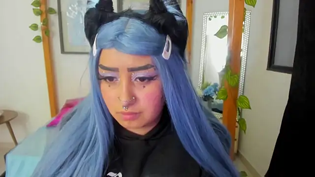 Snapshot of lussyevans24 chatting on 03.20.25 lussyevans24 online show from 03.20.25