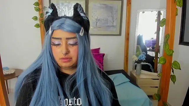 Snapshot of lussyevans24 chatting on 03.20.25 lussyevans24 online show from 03.20.25