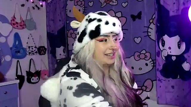 Snapshot of lussyevans24 chatting on 09.09.25 lussyevans24 online show from 09.09.25