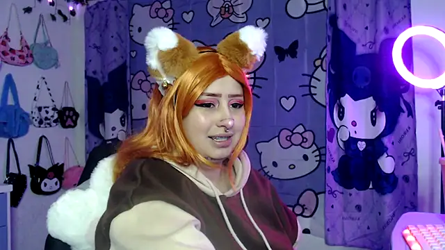 Snapshot of lussyevans24 chatting on 10.03.25 lussyevans24 online show from 10.03.25