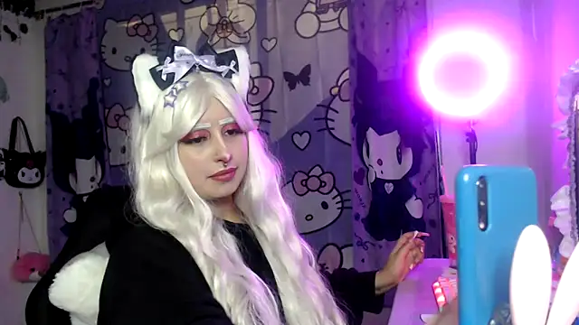 Snapshot of lussyevans24 chatting on 11.08.25 lussyevans24 online show from 11.08.25