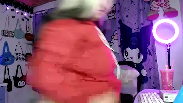 Snapshot of lussyevans24 chatting on 12.02.25 lussyevans24 online show from 12.02.25